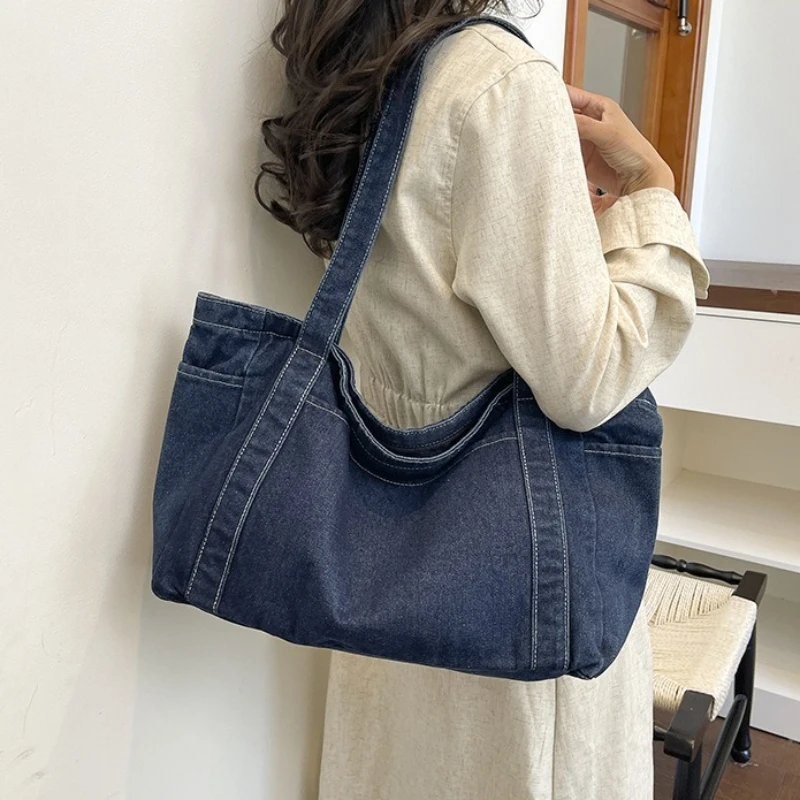 Washed Soft Denim Tote Bag New Large Capacity Shoulder Bucket Bag Casual Shopping Women Big Bag Versatile Solid Color Handbag
Washed Soft Denim Tote Bag New Large Capacity Shoulder Bucket Bag Casual Shopping Women Big Bag Versatile Solid Color Handbag