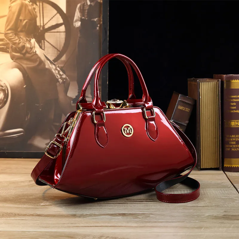 Luxury Fashion Genuine Leather Women's Handbags 2023 New Lady Shoulder Messenger Bag Large Capacity Party Portable Saddle Bags
Luxury Fashion Genuine Leather Women's Handbags 2023 New Lady Shoulder Messenger Bag Large Capacity Party Portable Saddle Bags