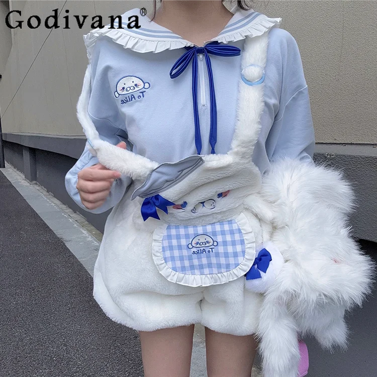 Original Spring New Girl's Kawaii Plush Strap Shorts Top Set Girl's Cartoon Embroidered Sweatshirt Japanese Daughter's Clothes
Original Spring New Girl's Kawaii Plush Strap Shorts Top Set Girl's Cartoon Embroidered Sweatshirt Japanese Daughter's Clothes