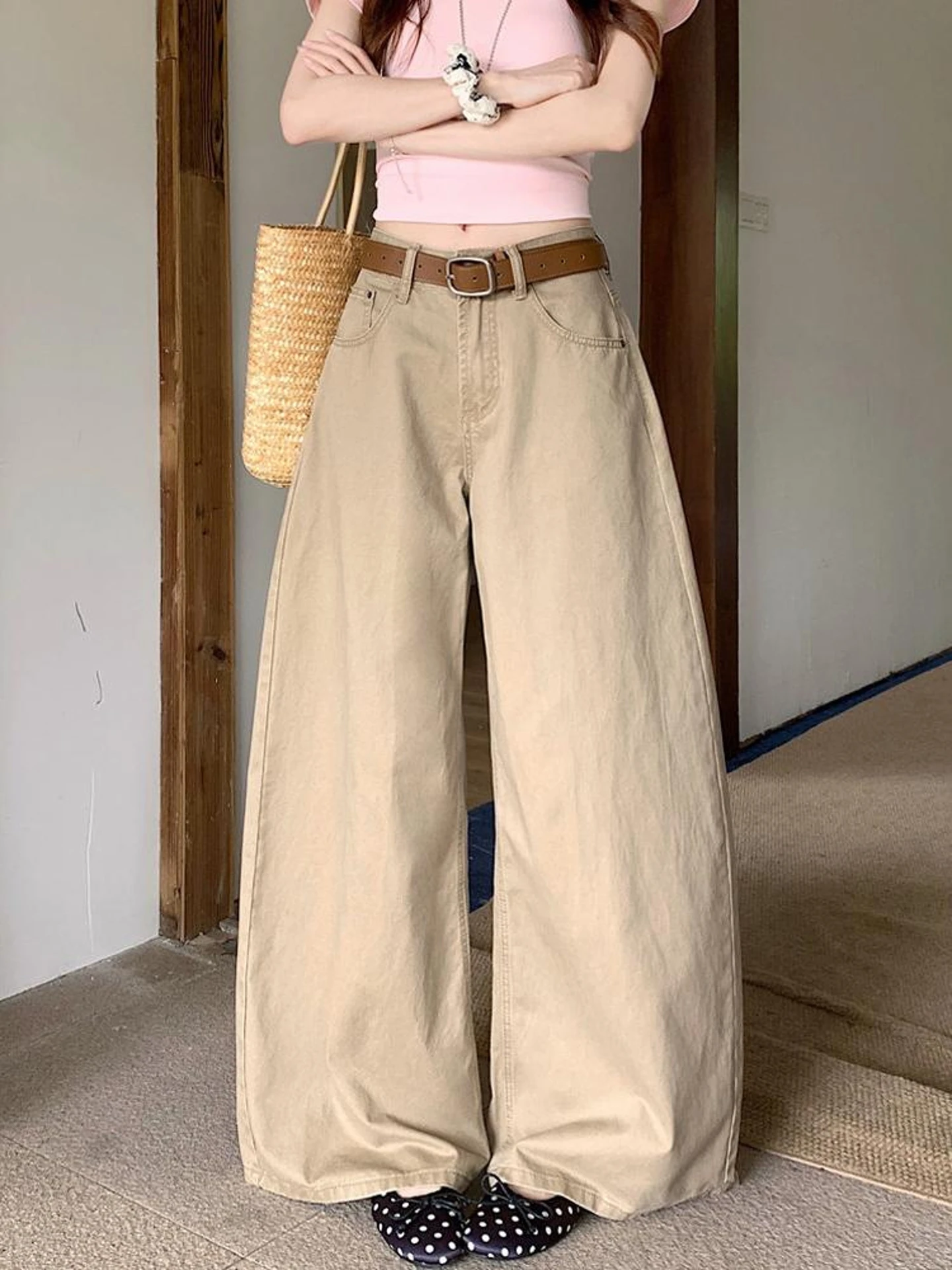 Summer 2026 Women's Vintage Loose Fit High Waist Draped Floor-Length Denim Pants Casual Style Washed Effect Color
Summer 2026 Women's Vintage Loose Fit High Waist Draped Floor-Length Denim Pants Casual Style Washed Effect Color