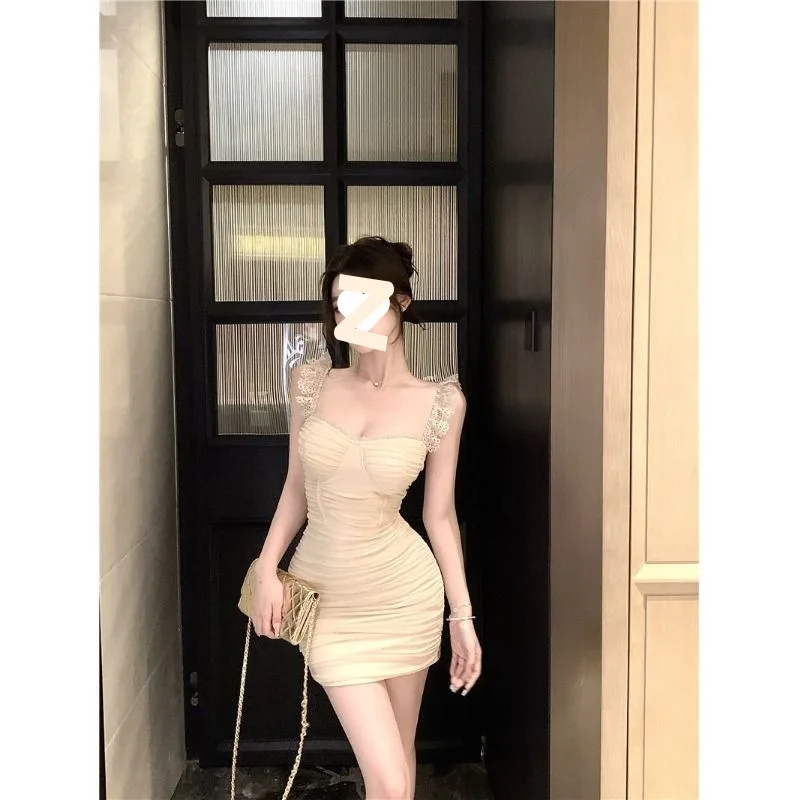 2026 New Apricot Slip Dress Summer Ruched Bodycon Mini Skirt Women Slim Waist Hip Dress Stylish Casual Sweet Daily Short Outfit
2026 New Apricot Slip Dress Summer Ruched Bodycon Mini Skirt Women Slim Waist Hip Dress Stylish Casual Sweet Daily Short Outfit