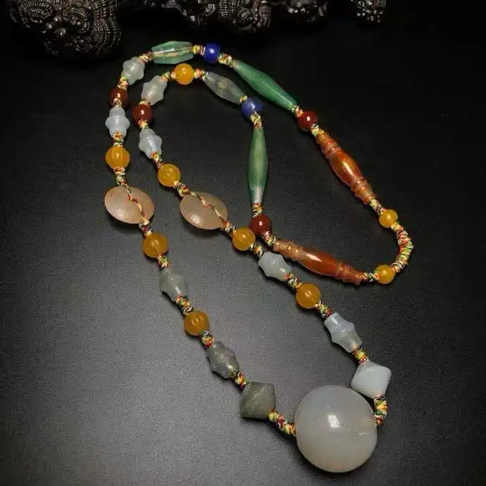 Старик ценил свое старинное агатовое ожерелье, многоцветное агатовое ожерелье, женское ожерелье в классическом стиле, хорошее качество.
Старик ценил свое старинное агатовое ожерелье, многоцветное агатовое ожерелье, женское ожерелье в классическом стиле, хорошее качество.