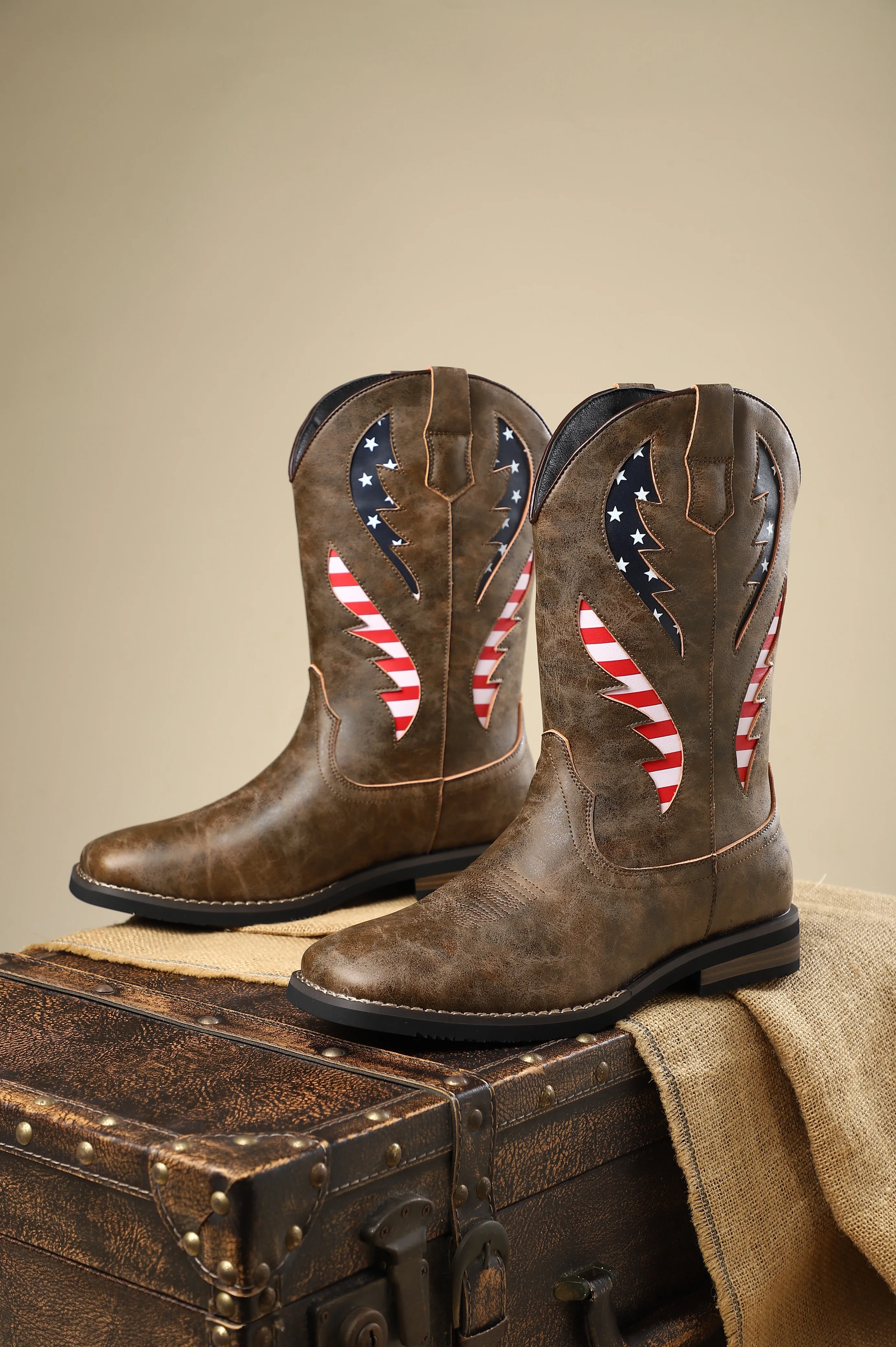 1 Pair Men's Long Shaft Round Toe American Flag Accent PU Upper Rubber Sole Low Heel Daily Casual Boots Weekend Wear
1 Pair Men's Long Shaft Round Toe American Flag Accent PU Upper Rubber Sole Low Heel Daily Casual Boots Weekend Wear