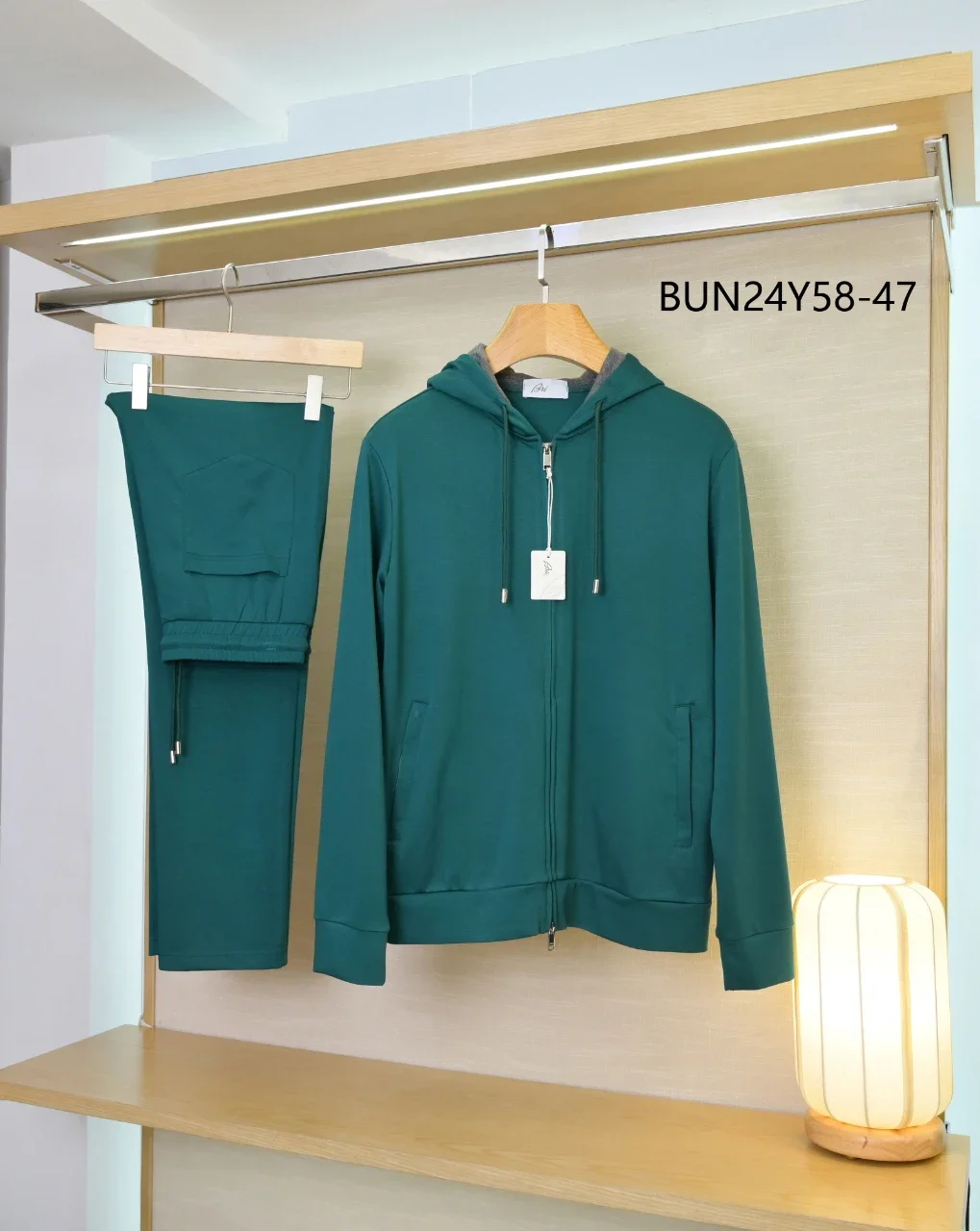 OECHSLI Sportswear cotton set men 2025 Spring Autumn New sports comfortable zipper quality Hooded big size M-4XL
OECHSLI Sportswear cotton set men 2025 Spring Autumn New sports comfortable zipper quality Hooded big size M-4XL