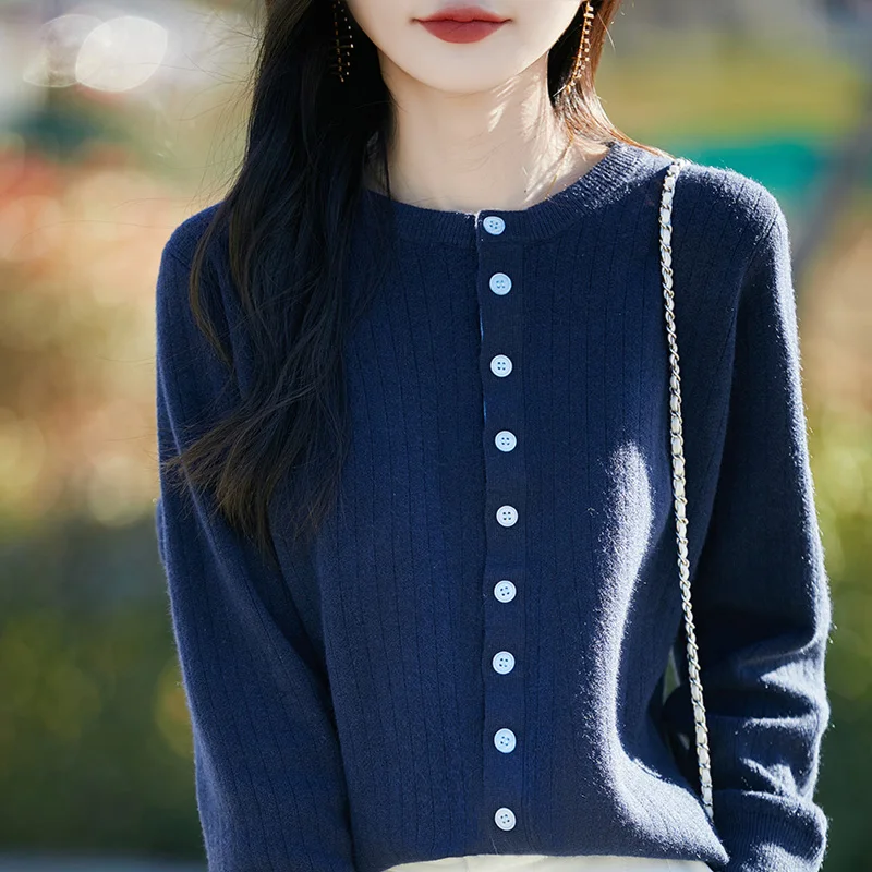 High End New Spring And Autumn Loose Round Neck Knitted Wool Cardigan For Women, Fashionable Versatile, Slimming Sweater Jacket
High End New Spring And Autumn Loose Round Neck Knitted Wool Cardigan For Women, Fashionable Versatile, Slimming Sweater Jacket