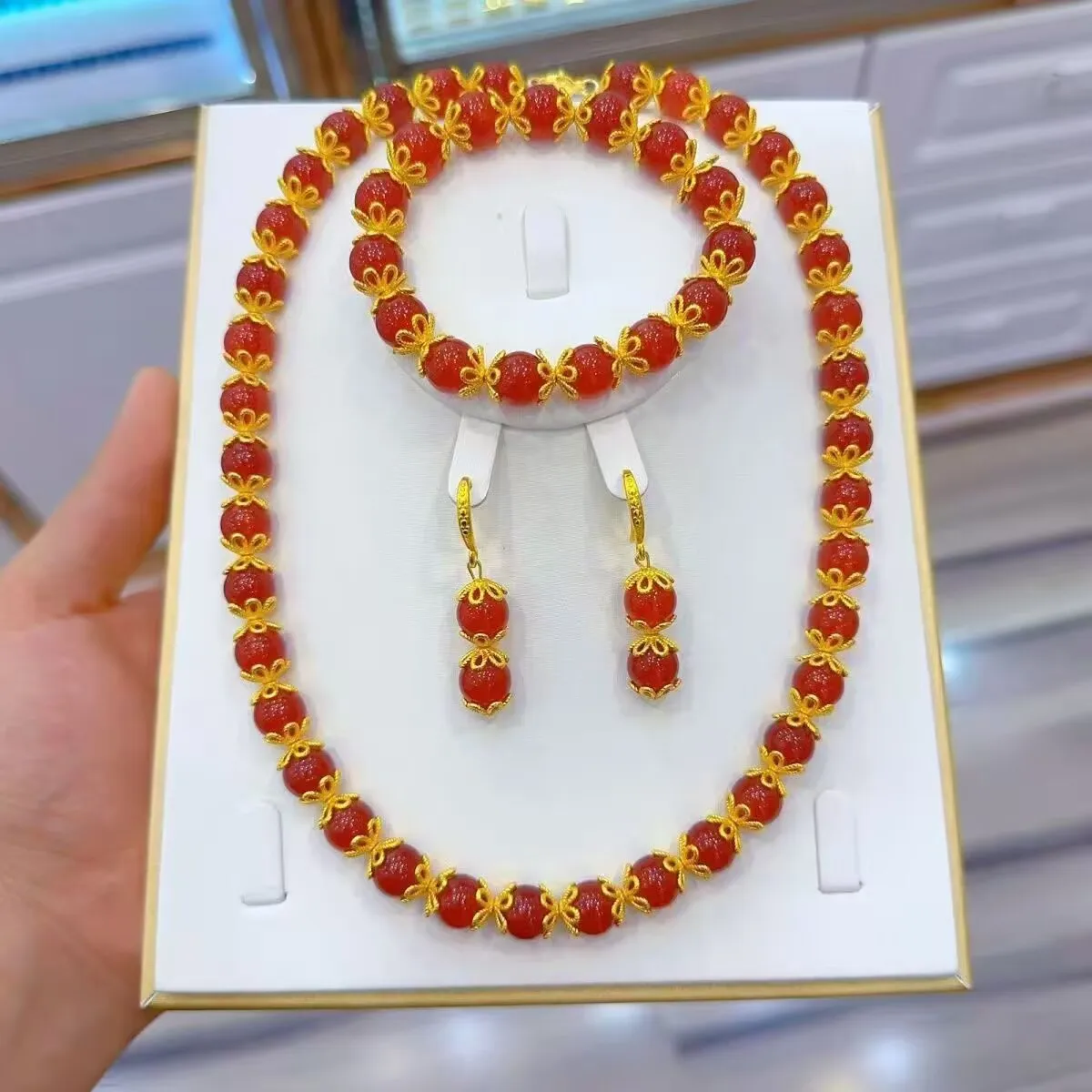 New Nigeria Dubai Gold Plated Necklace Earrings Bracelet Wedding Party Jewelry Set for Lovers YY10606
New Nigeria Dubai Gold Plated Necklace Earrings Bracelet Wedding Party Jewelry Set for Lovers YY10606