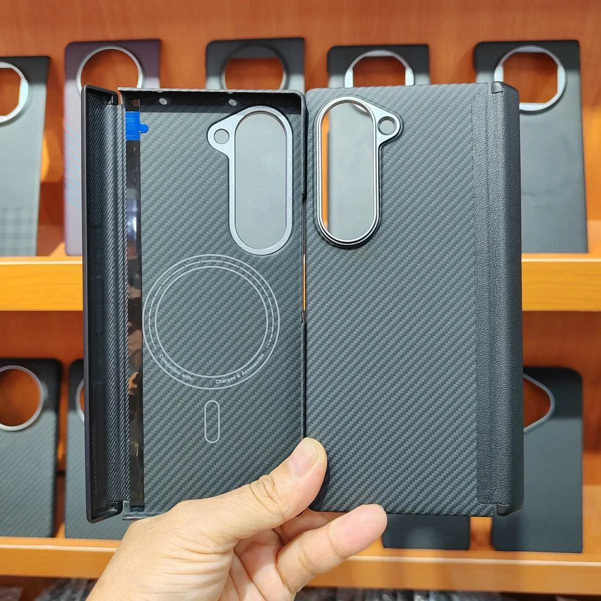 Phone Case For Samsung Galaxy Z Fold 6 Magsafe Magnetic Real Carbon Aramid Fiber Shockproof Bumper Metal Lens Shell Cover
Phone Case For Samsung Galaxy Z Fold 6 Magsafe Magnetic Real Carbon Aramid Fiber Shockproof Bumper Metal Lens Shell Cover