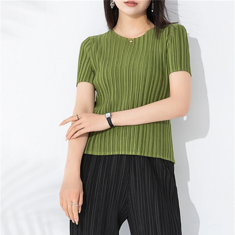 GGHK Miyake Short-Sleeved T-shirt for Women 2023 Summer New Solid Color Hollow Mesh Top All-Matching Simple Casual Women's
GGHK Miyake Short-Sleeved T-shirt for Women 2023 Summer New Solid Color Hollow Mesh Top All-Matching Simple Casual Women's