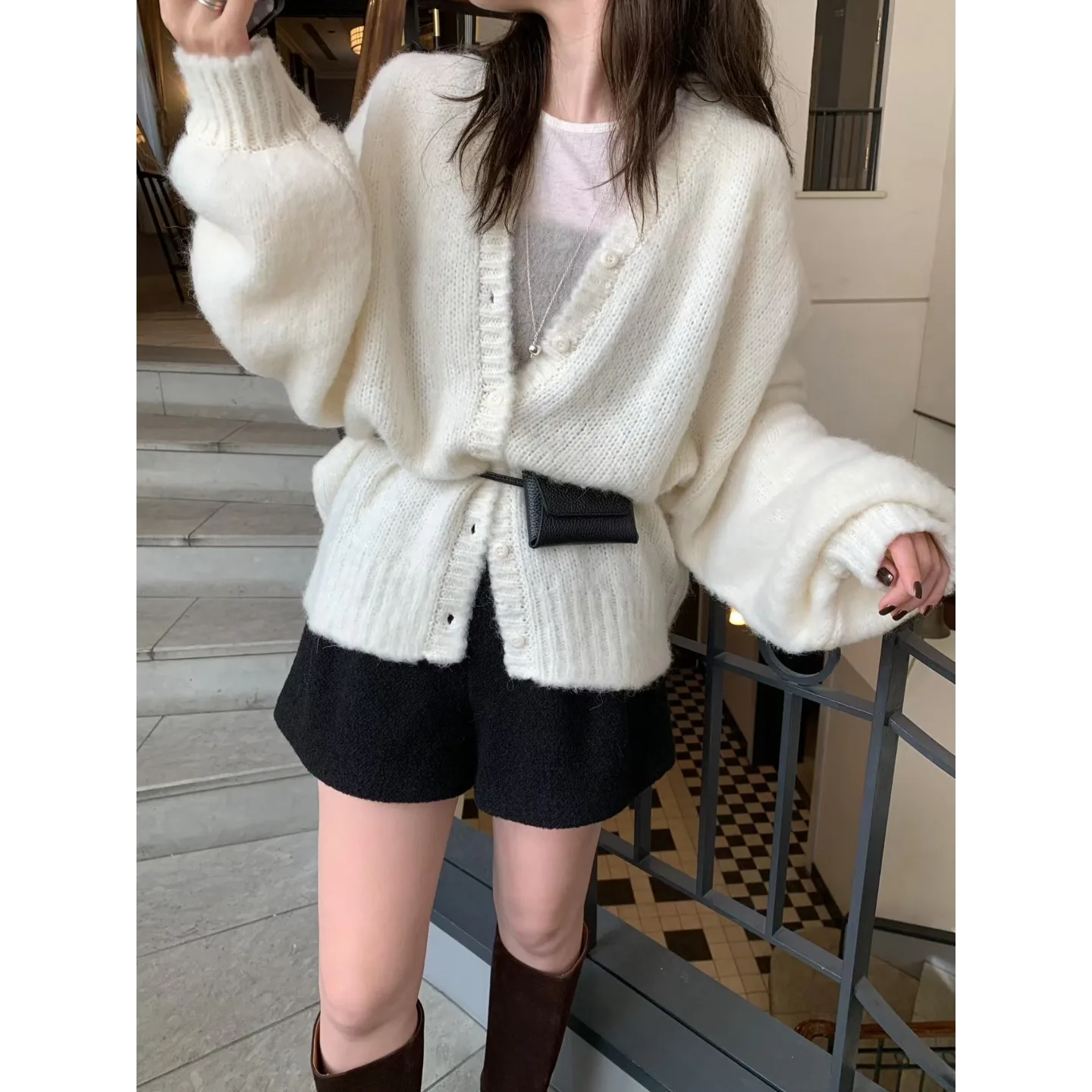 Ele V-Ne вязаный кардиган, женская модная универсальная зимняя верхняя одежда, корейский свитер, пальто для различных случаев
Ele V-Ne вязаный кардиган, женская модная универсальная зимняя верхняя одежда, корейский свитер, пальто для различных случаев