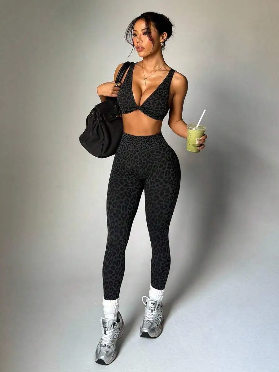 Leopard Print Twist Cross Sports Bra And Leggings Set For Women Workout Yoga Running Fitness
Leopard Print Twist Cross Sports Bra And Leggings Set For Women Workout Yoga Running Fitness