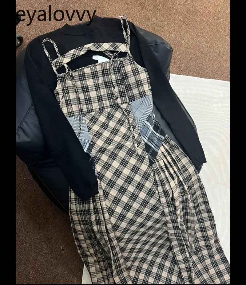 Japan Autumn Winter New Sweet Girls Plaid Bow High Waist Slimming Sleeveless Long Dress and Knitted Cardigan Two Piece Set
Japan Autumn Winter New Sweet Girls Plaid Bow High Waist Slimming Sleeveless Long Dress and Knitted Cardigan Two Piece Set