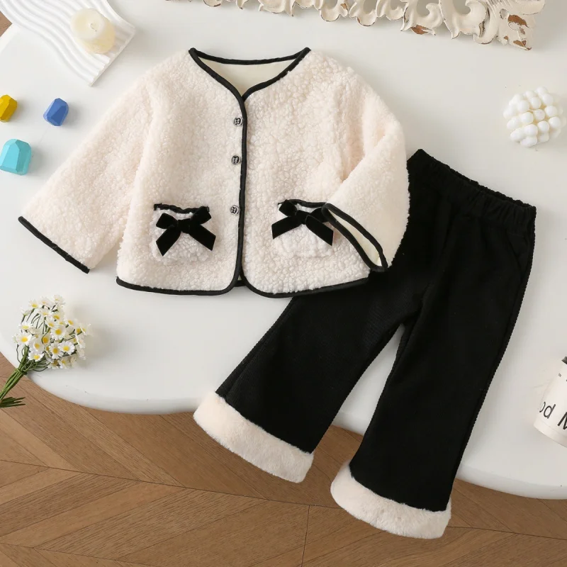 Winter New Style Girls' Korean Fashion Thickened Lamb Wool Small Trim Bow Long Sleeve Fresh Coat
Winter New Style Girls' Korean Fashion Thickened Lamb Wool Small Trim Bow Long Sleeve Fresh Coat