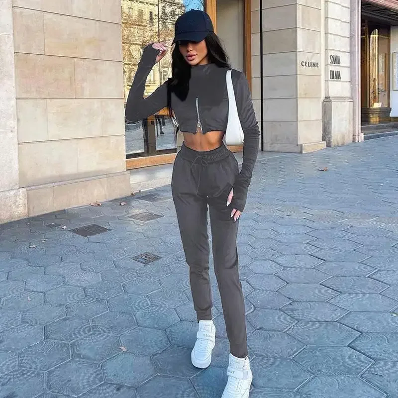 Autumn and winter high fluffy sports suit Europe and the United States fashion casual women slim long sleeve loose pants
Autumn and winter high fluffy sports suit Europe and the United States fashion casual women slim long sleeve loose pants