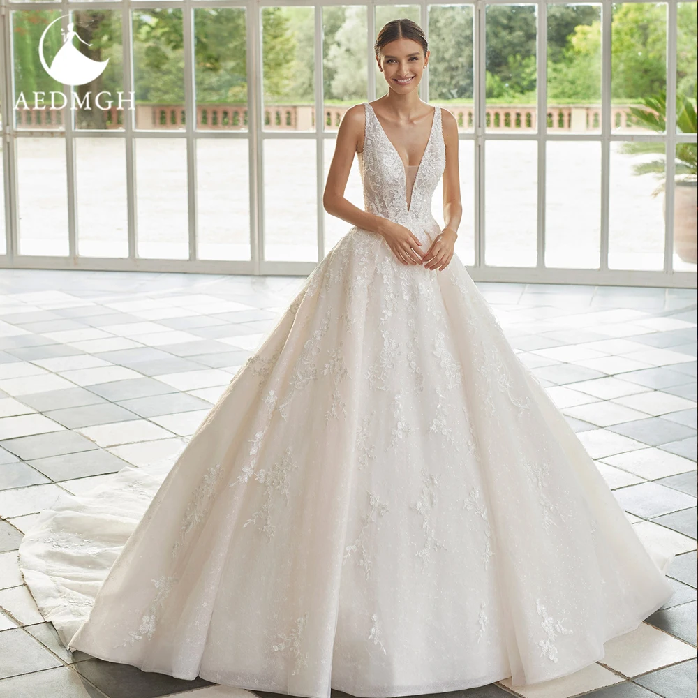 Aedmgh A-Line Vintage Wedding Dresses 2024 V-Neck Sleeveless Robe De Mariee Lace Appliques Backless Glamorous Vestido De Novia
Aedmgh A-Line Vintage Wedding Dresses 2024 V-Neck Sleeveless Robe De Mariee Lace Appliques Backless Glamorous Vestido De Novia