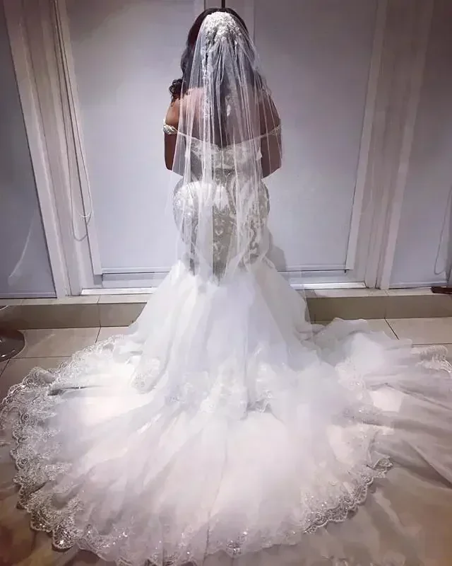Customized Plus Size Dresses Gorgeous Off Shoulder Crystal Sequins African Wedding Gowns Custom Made Robe De Mariee 2024
Customized Plus Size Dresses Gorgeous Off Shoulder Crystal Sequins African Wedding Gowns Custom Made Robe De Mariee 2024