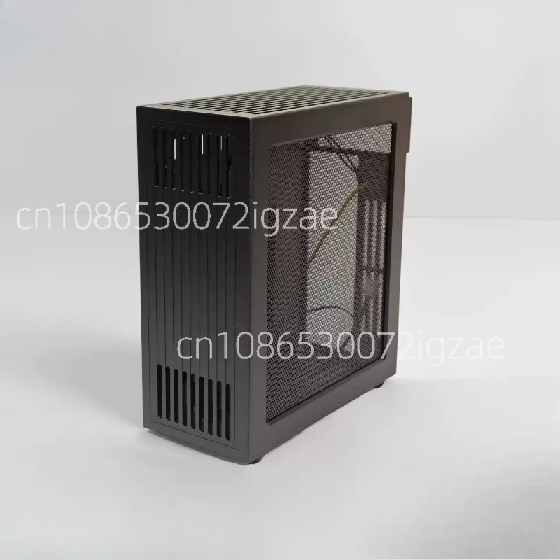 V40 Chassis, Directly Plugged Into The Half-height Knife Card 4060 Graphics Card with Built-in 300 Watts Power Supply
V40 Chassis, Directly Plugged Into The Half-height Knife Card 4060 Graphics Card with Built-in 300 Watts Power Supply