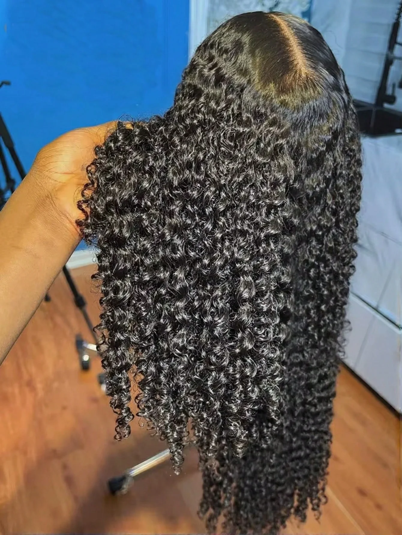 200% Density 13x6 HD Transparent Curly Lace Front Wig Human Hair Pre Plucked Lace Front Wig Human Hair Wigs Bleached Knots Wigs For Women
200% Density 13x6 HD Transparent Curly Lace Front Wig Human Hair Pre Plucked Lace Front Wig Human Hair Wigs Bleached Knots Wigs For Women