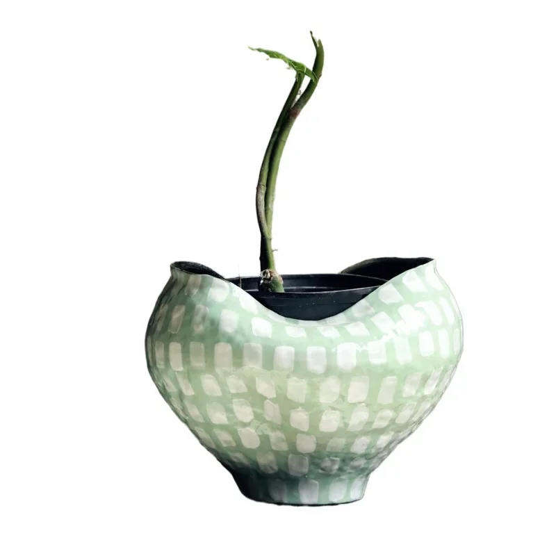 New Chinese-style desktop ceramic vase, living room flower arrangement B & B hotel high-end green
New Chinese-style desktop ceramic vase, living room flower arrangement B & B hotel high-end green