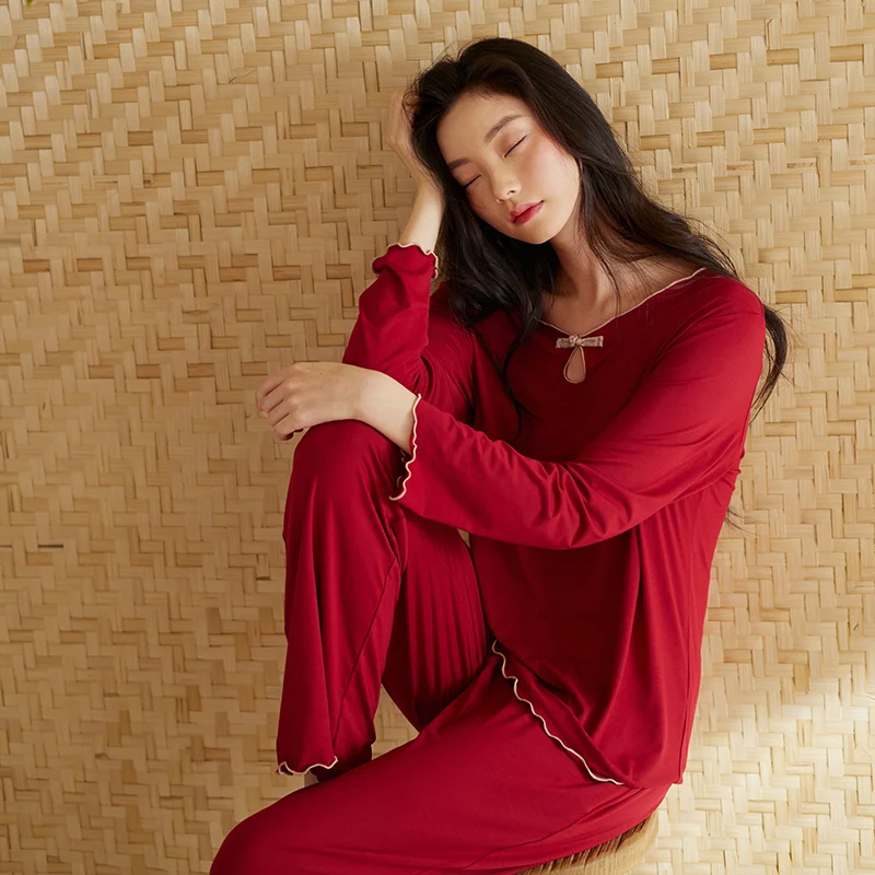 Новые женские пижамы из модала для весны и осени, мягкие, элегантные, однотонные, для сна и отдыха
Новые женские пижамы из модала для весны и осени, мягкие, элегантные, однотонные, для сна и отдыха