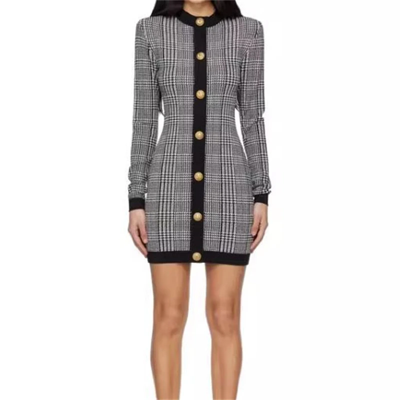 High-Quality Y2K Spring New Women's round Neck Long Sleeve Plaid Knitted Dress Fashion Elastic Slim Button Decoration Mini Skirt
High-Quality Y2K Spring New Women's round Neck Long Sleeve Plaid Knitted Dress Fashion Elastic Slim Button Decoration Mini Skirt