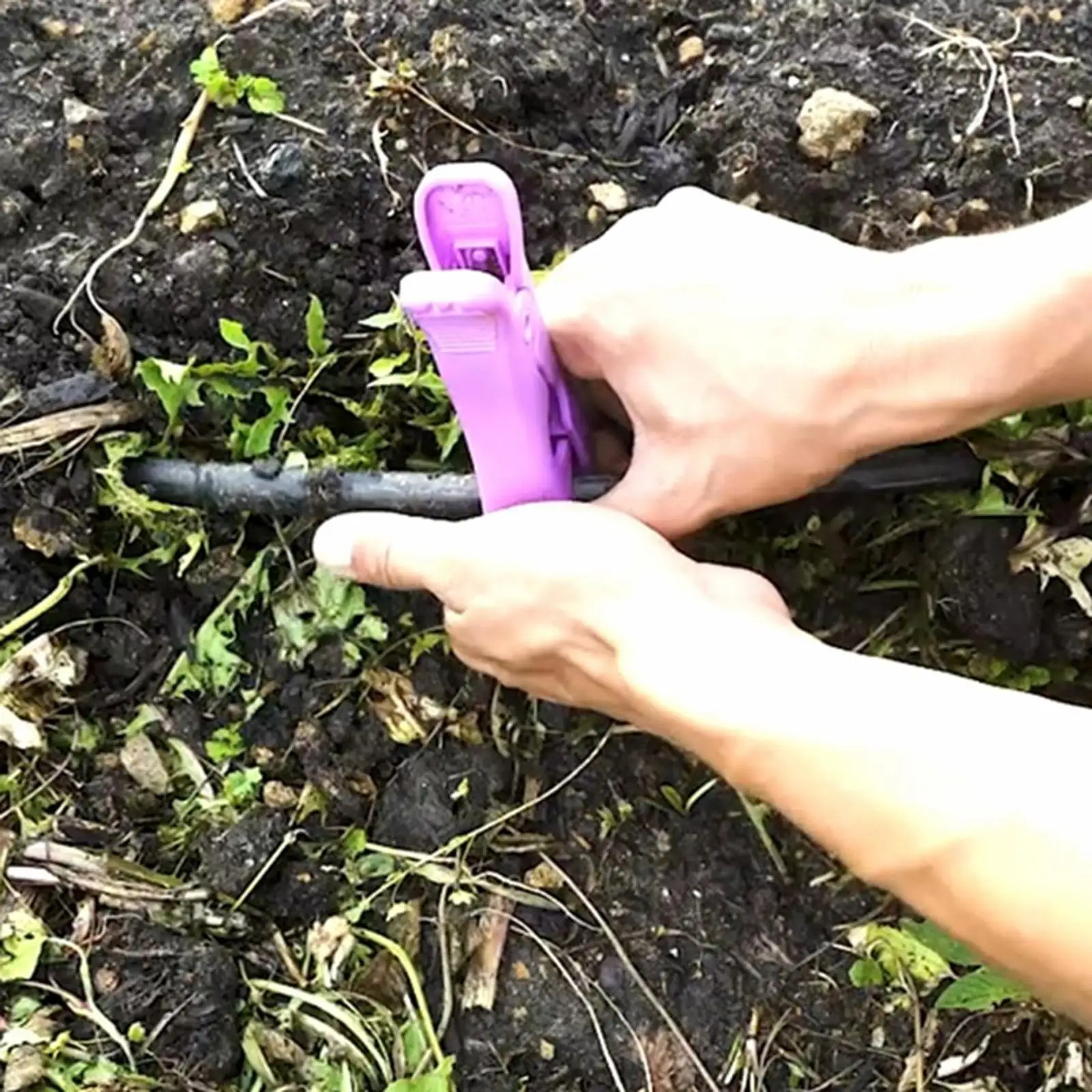 2 in 1 Drip Irrigation Tubing Hole Punch Accessories Combination Tubing Cutter for Vegetable Garden Plant Greenhouse Terrace
2 in 1 Drip Irrigation Tubing Hole Punch Accessories Combination Tubing Cutter for Vegetable Garden Plant Greenhouse Terrace