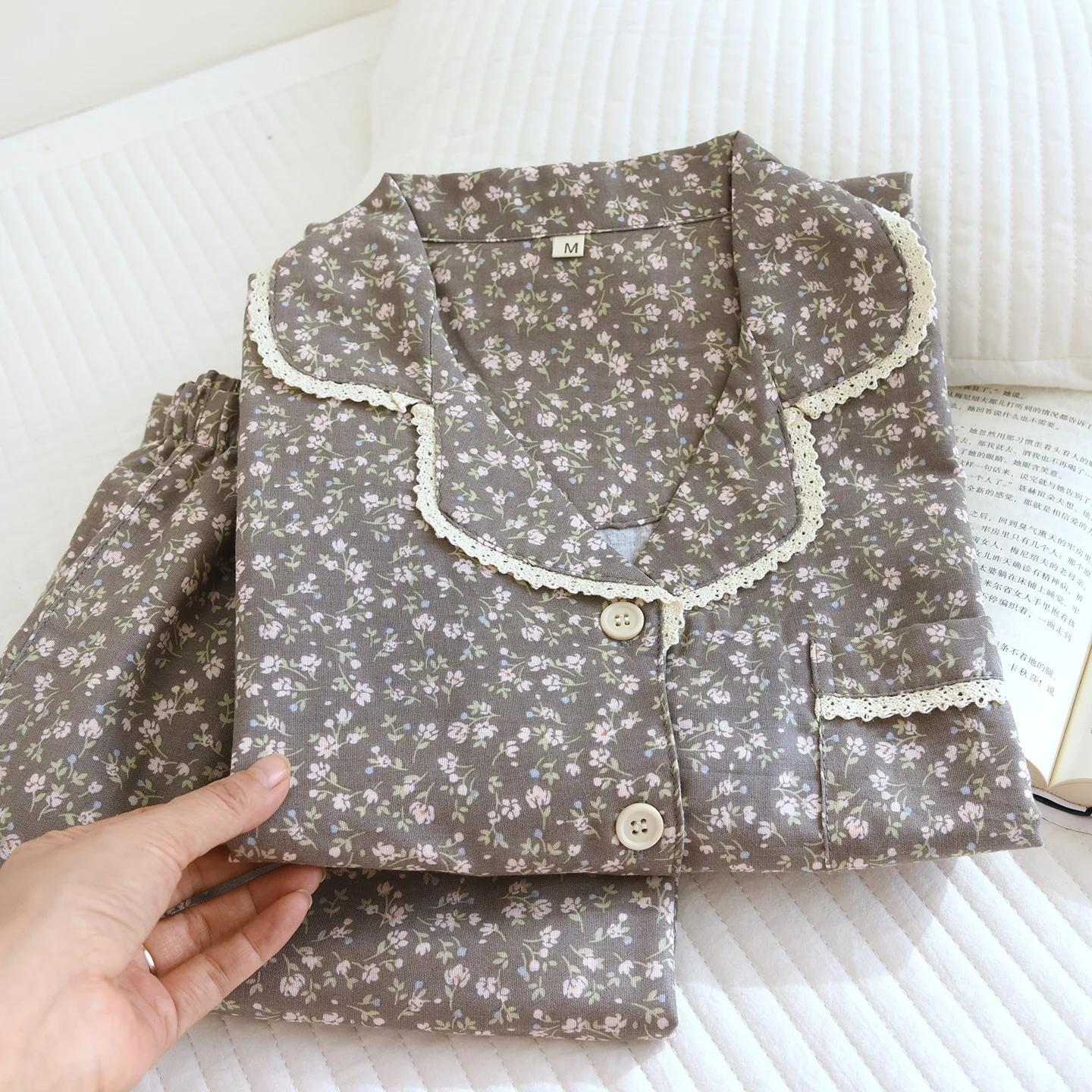 100% Cotton Women's Suits 2026 Spring Autumn Long Sleeve Pajama Sets Home Wear Floral Loungewear Women Sleeping Clothes
100% Cotton Women's Suits 2026 Spring Autumn Long Sleeve Pajama Sets Home Wear Floral Loungewear Women Sleeping Clothes