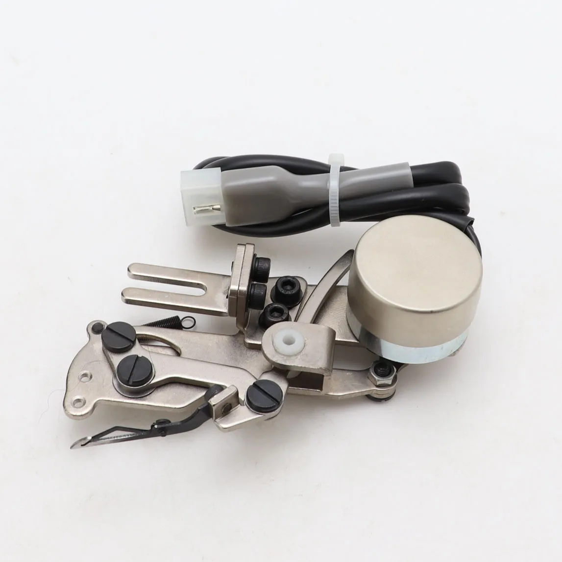 Автоматическое устройство для резки и вытягивания проволоки K4, такой же, как устройство для захвата проволоки в стиле Hui, швейная машина 600, устройство для подметания проволоки
Автоматическое устройство для резки и вытягивания проволоки K4, такой же, как устройство для захвата проволоки в стиле Hui, швейная машина 600, устройство для подметания проволоки