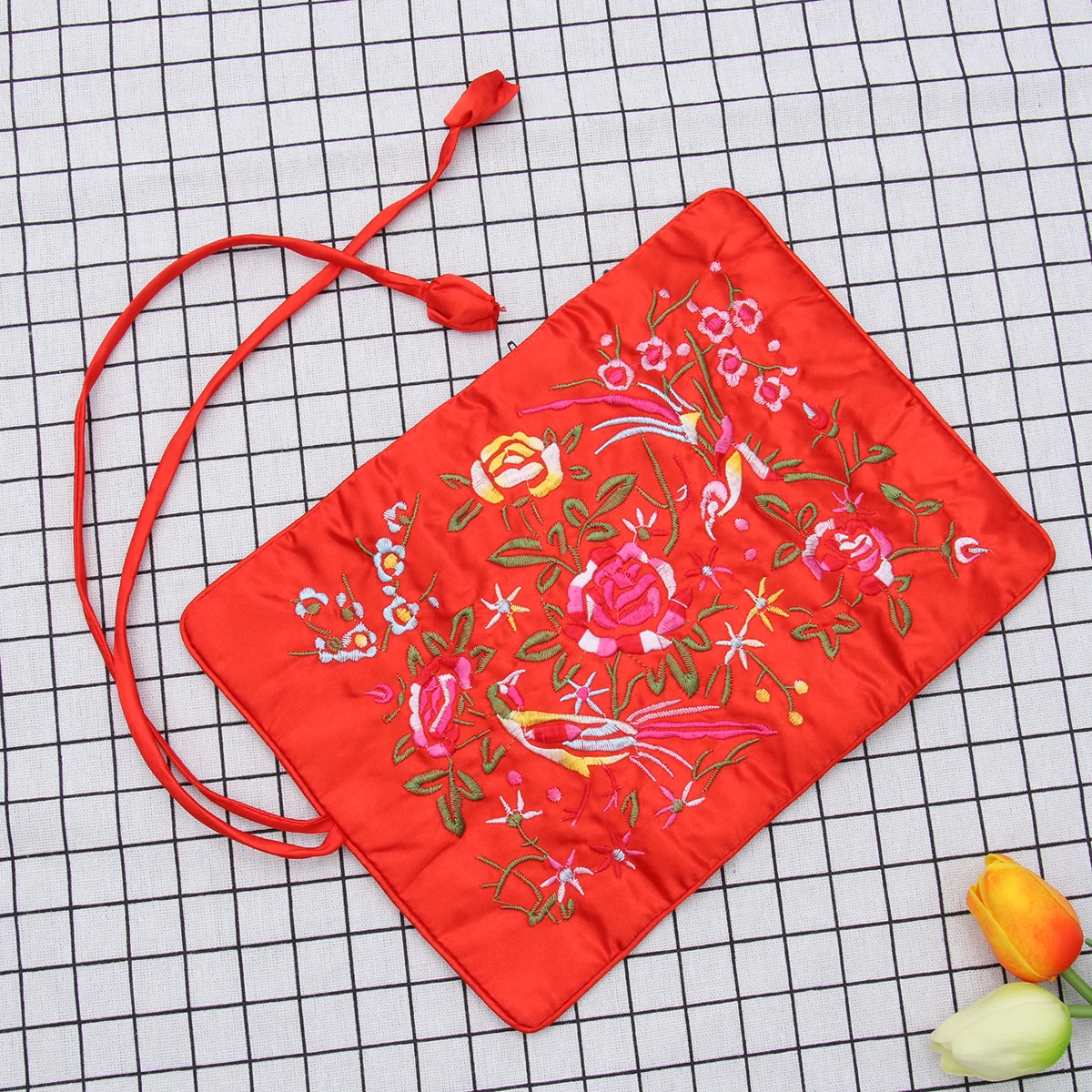 Jewelry Roll Bag Embroidered Silk 1 Large Pocket 3 Small Zippered Travel Storage Organizer Purse Toiletry Makeup
Jewelry Roll Bag Embroidered Silk 1 Large Pocket 3 Small Zippered Travel Storage Organizer Purse Toiletry Makeup