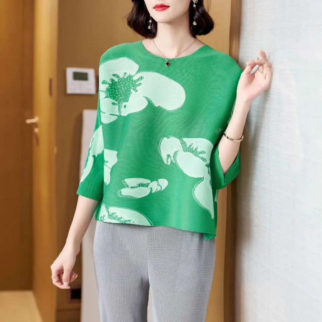 Wrinkle printed top for women's summer fashion versatile round neck, 3/4 sleeves, stylish and loose fitting T-shirt
Wrinkle printed top for women's summer fashion versatile round neck, 3/4 sleeves, stylish and loose fitting T-shirt