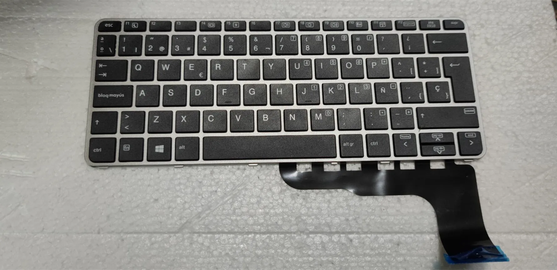 Новинка для HP EliteBook 725 G3 725 G4 820 G3 820 G4 828 G3, испанская без подсветки с точечной клавиатурой
Новинка для HP EliteBook 725 G3 725 G4 820 G3 820 G4 828 G3, испанская без подсветки с точечной клавиатурой