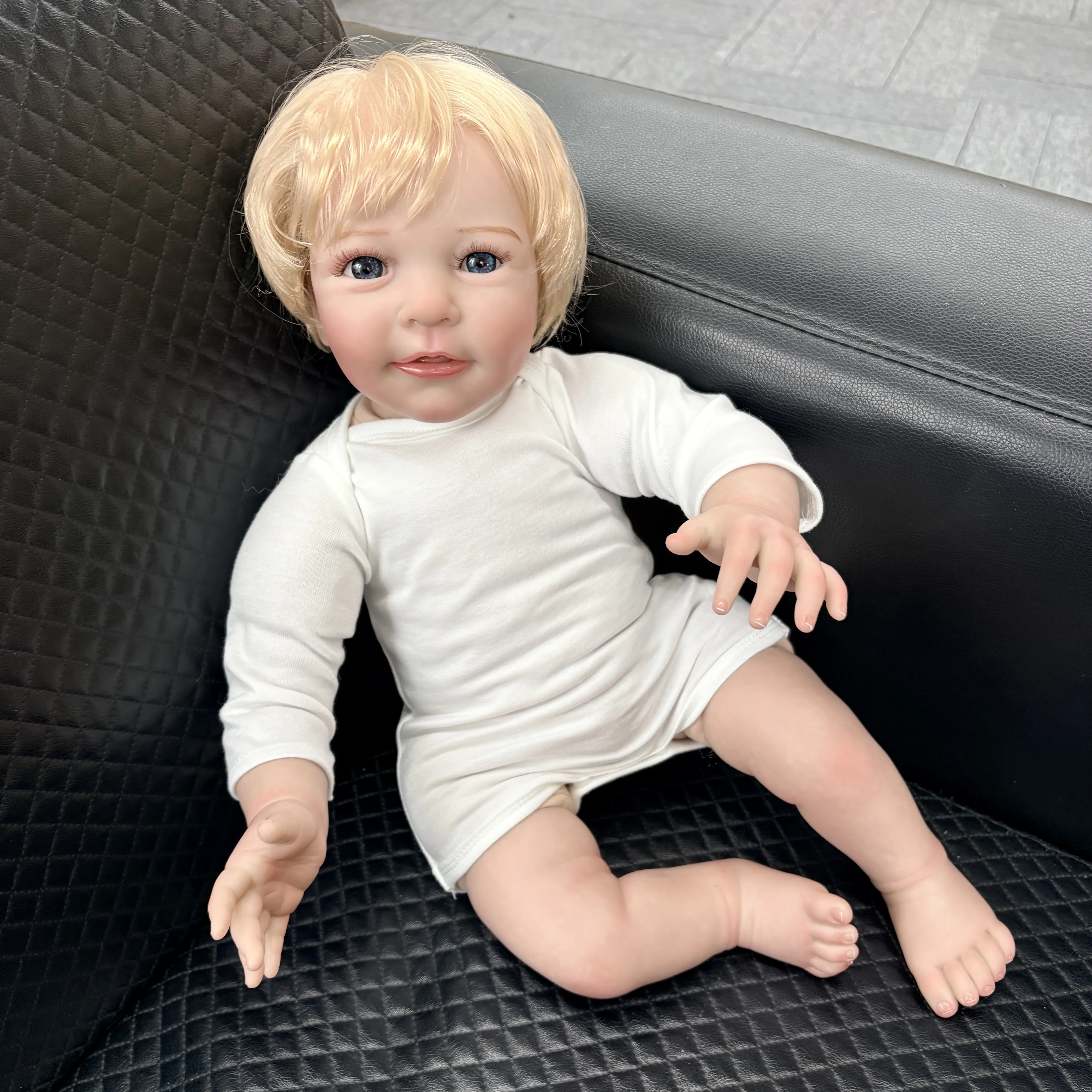 18 Inch Reborn Baby Doll Lisa with 3D Painted Skin & Visible Blue Veins Collectible Art Doll
18 Inch Reborn Baby Doll Lisa with 3D Painted Skin & Visible Blue Veins Collectible Art Doll
