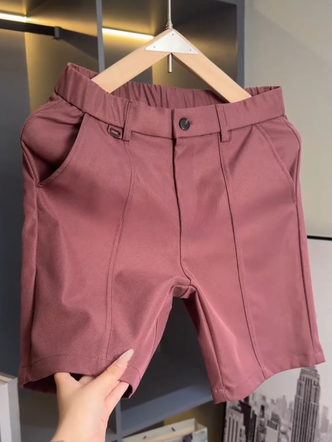 Summer New Men's Slim Fit Casual Shorts Breathable Five-Quarter Length Straight Leg Textured Sporty Style mid Waist Button
Summer New Men's Slim Fit Casual Shorts Breathable Five-Quarter Length Straight Leg Textured Sporty Style mid Waist Button