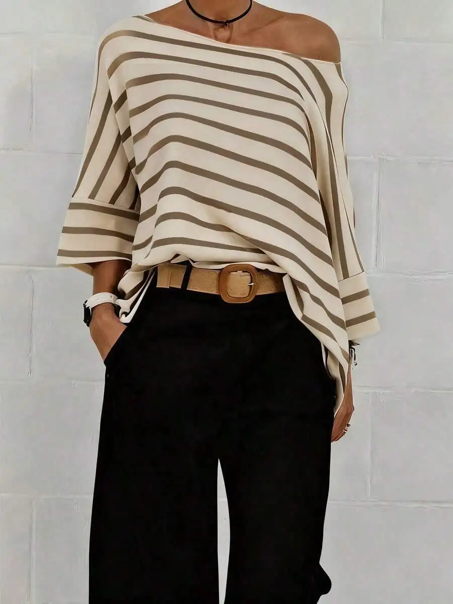Women Casual Striped Batwing Sleeve Asymmetrical Neck Top
Women Casual Striped Batwing Sleeve Asymmetrical Neck Top