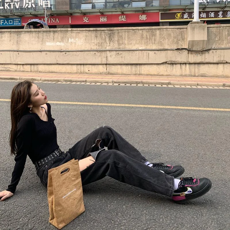 Джинсы женские модные рваные прямые джинсовые брюки винтажные с высокой талией на молнии женские Mujer с разрезом в корейском стиле сделать старый шик
Джинсы женские модные рваные прямые джинсовые брюки винтажные с высокой талией на молнии женские Mujer с разрезом в корейском стиле сделать старый шик