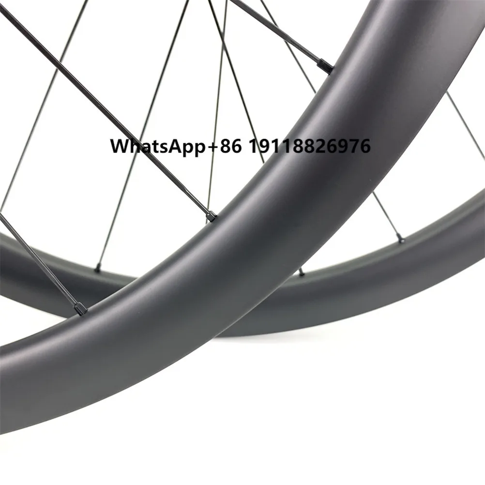 Carbon Fiber Road Bike Wheels 700C - Clincher - Centerlock Disc Brake Wheelset 35mm Compatible with 11 Speed 12x142 12x1
Carbon Fiber Road Bike Wheels 700C - Clincher - Centerlock Disc Brake Wheelset 35mm Compatible with 11 Speed 12x142 12x1