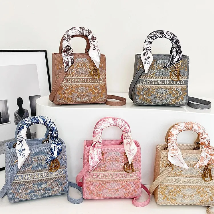 2025 New Women's Luxury Tote Bag, Chic Adjustable Strap Crossbody Purse, Versatile Shoulder Bag for Work Commute & Daily Use
2025 New Women's Luxury Tote Bag, Chic Adjustable Strap Crossbody Purse, Versatile Shoulder Bag for Work Commute & Daily Use