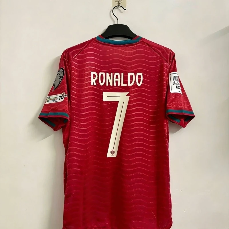 Football Star CR7 Peripheral T-Shirt High-Quality Fashion Casual Breathable Round-neck Printed T-Shirt Fans Collect Gifts
Football Star CR7 Peripheral T-Shirt High-Quality Fashion Casual Breathable Round-neck Printed T-Shirt Fans Collect Gifts