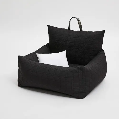 Factory Wholesale Luxury Dog Cat Car Seat Customizable Waterproof Cover Removable & Washable Pet Nest Touring Car Pet Bed
Factory Wholesale Luxury Dog Cat Car Seat Customizable Waterproof Cover Removable & Washable Pet Nest Touring Car Pet Bed