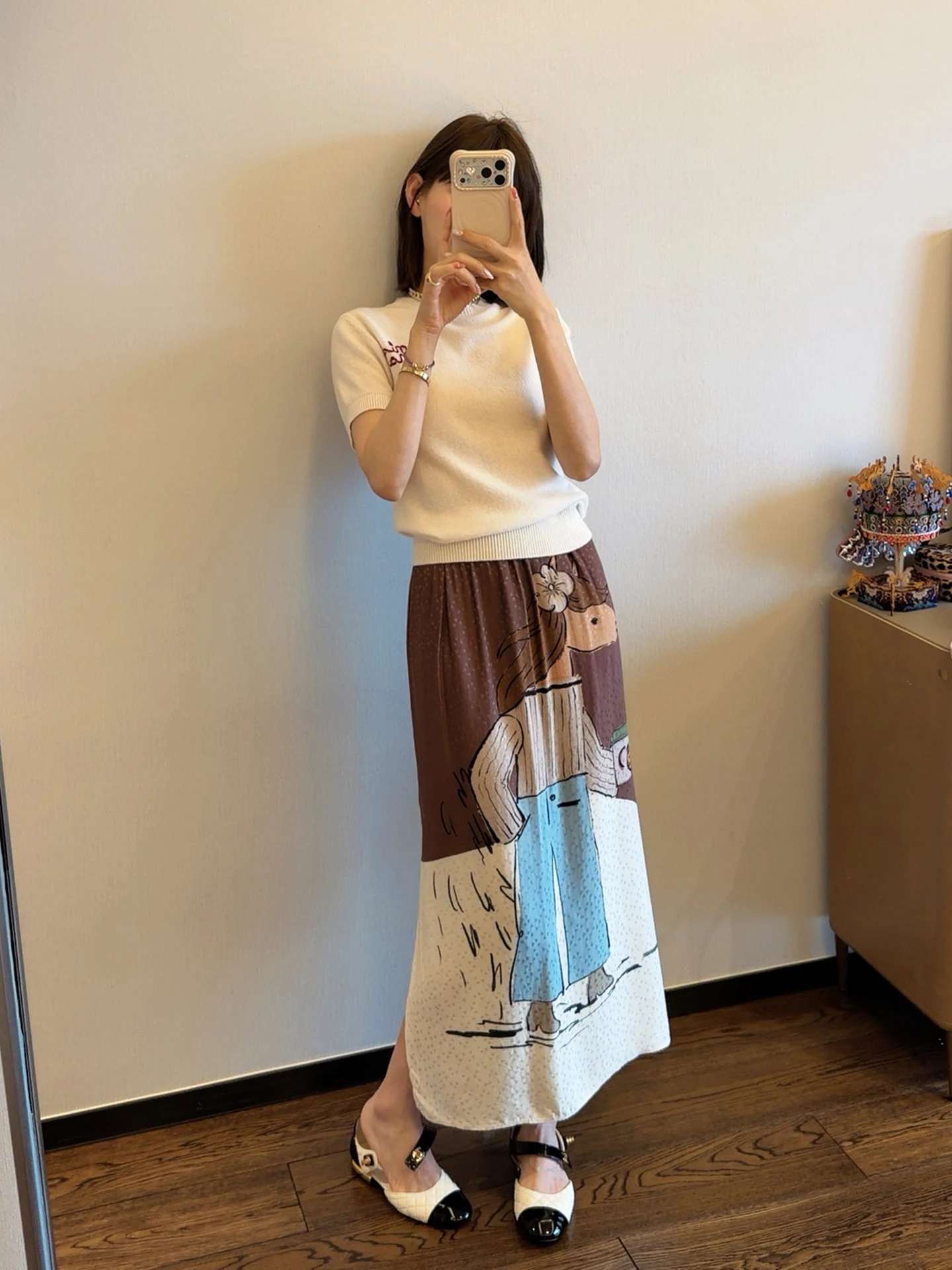 Юбка-миди Asbr Original C Material Art Gallery с принтом, А-силуэт, с завышенной талией, из вискозного волокна, весна 2026, новая прямая юбка
Юбка-миди Asbr Original C Material Art Gallery с принтом, А-силуэт, с завышенной талией, из вискозного волокна, весна 2026, новая прямая юбка