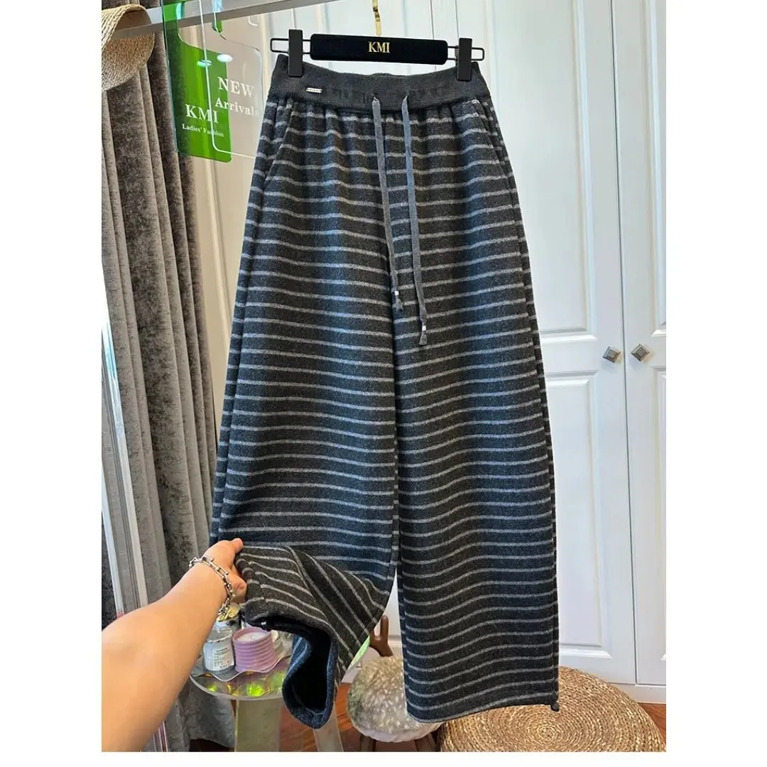 Мужские осенне-зимние повседневные брюки Thiened Fce Dstring, широкие брюки в полоску в американском стиле ретро, брюки с изогнутым ножом
Мужские осенне-зимние повседневные брюки Thiened Fce Dstring, широкие брюки в полоску в американском стиле ретро, брюки с изогнутым ножом