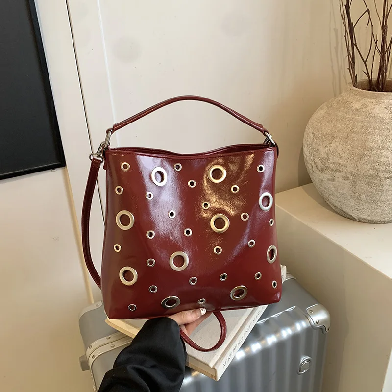 Нишевая винтажная пригородная сумка 2025 года, женская роскошная сумка через плечо, через плечо «день-ночь», повседневная сумка на ремне, минималистичная кожаная сумка
Нишевая винтажная пригородная сумка 2025 года, женская роскошная сумка через плечо, через плечо «день-ночь», повседневная сумка на ремне, минималистичная кожаная сумка