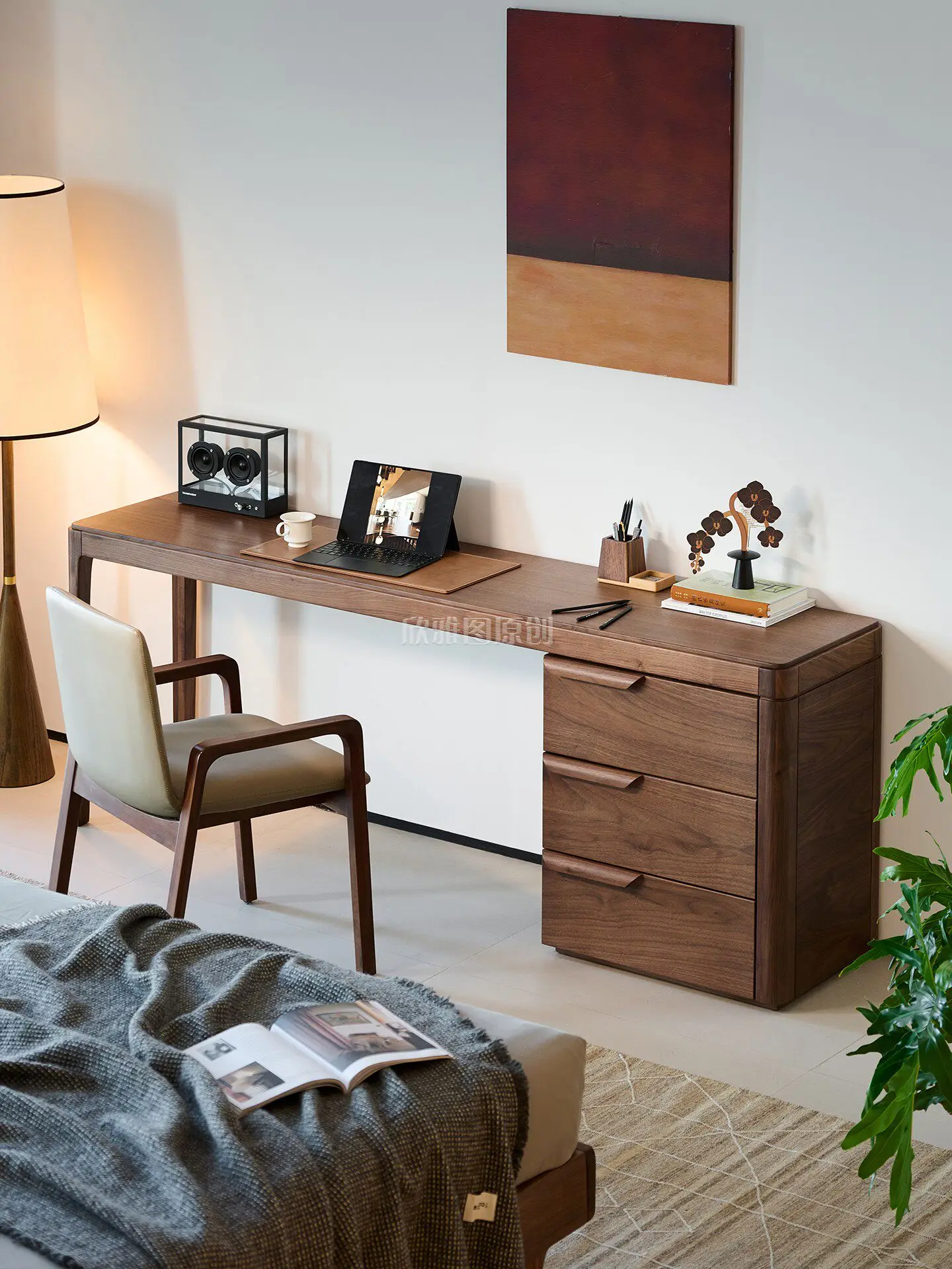 YFY North American black walnut desk solid wood computer home desk writing study minimalist and chair combination
YFY North American black walnut desk solid wood computer home desk writing study minimalist and chair combination