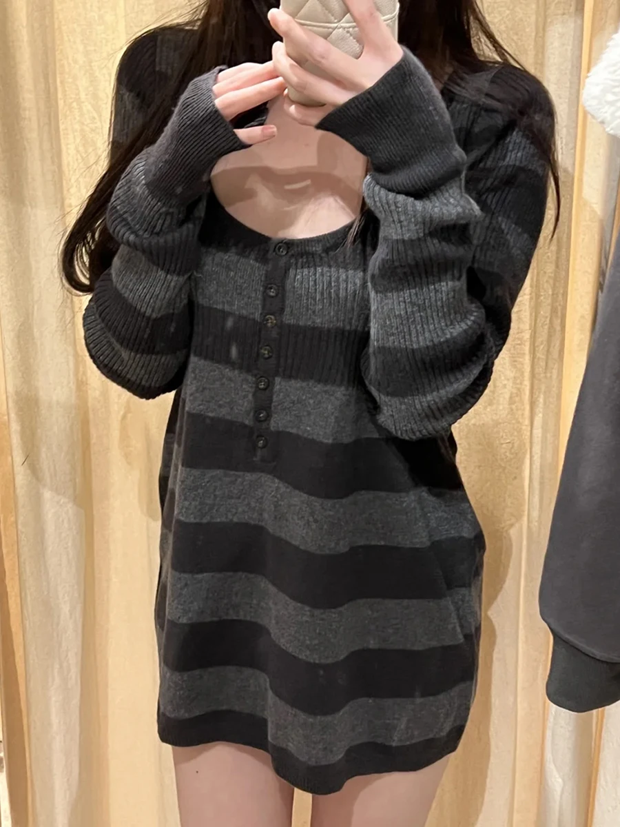 Striped Knitted Long Sleeve T-shirt Woman Spring Seven Buttons O-neck A-line Cotton Tees Vintage Streetwear Long Knitwear Tops
Striped Knitted Long Sleeve T-shirt Woman Spring Seven Buttons O-neck A-line Cotton Tees Vintage Streetwear Long Knitwear Tops