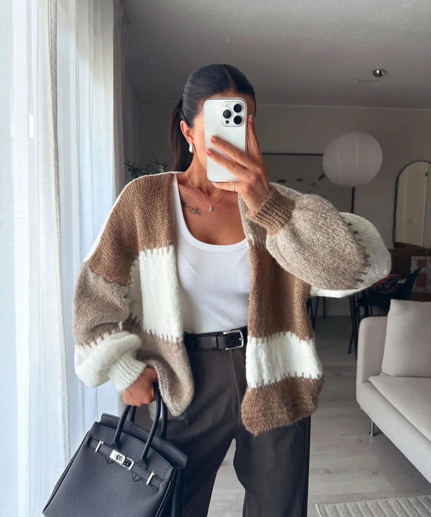Elegant Rainbow Stripe V-neck Women Sweater Sweet Loose Knitted Lady Cardigans 2025 Autumn Casual Full Sleeve Female Coat Tops 
Elegant Rainbow Stripe V-neck Women Sweater Sweet Loose Knitted Lady Cardigans 2025 Autumn Casual Full Sleeve Female Coat Tops