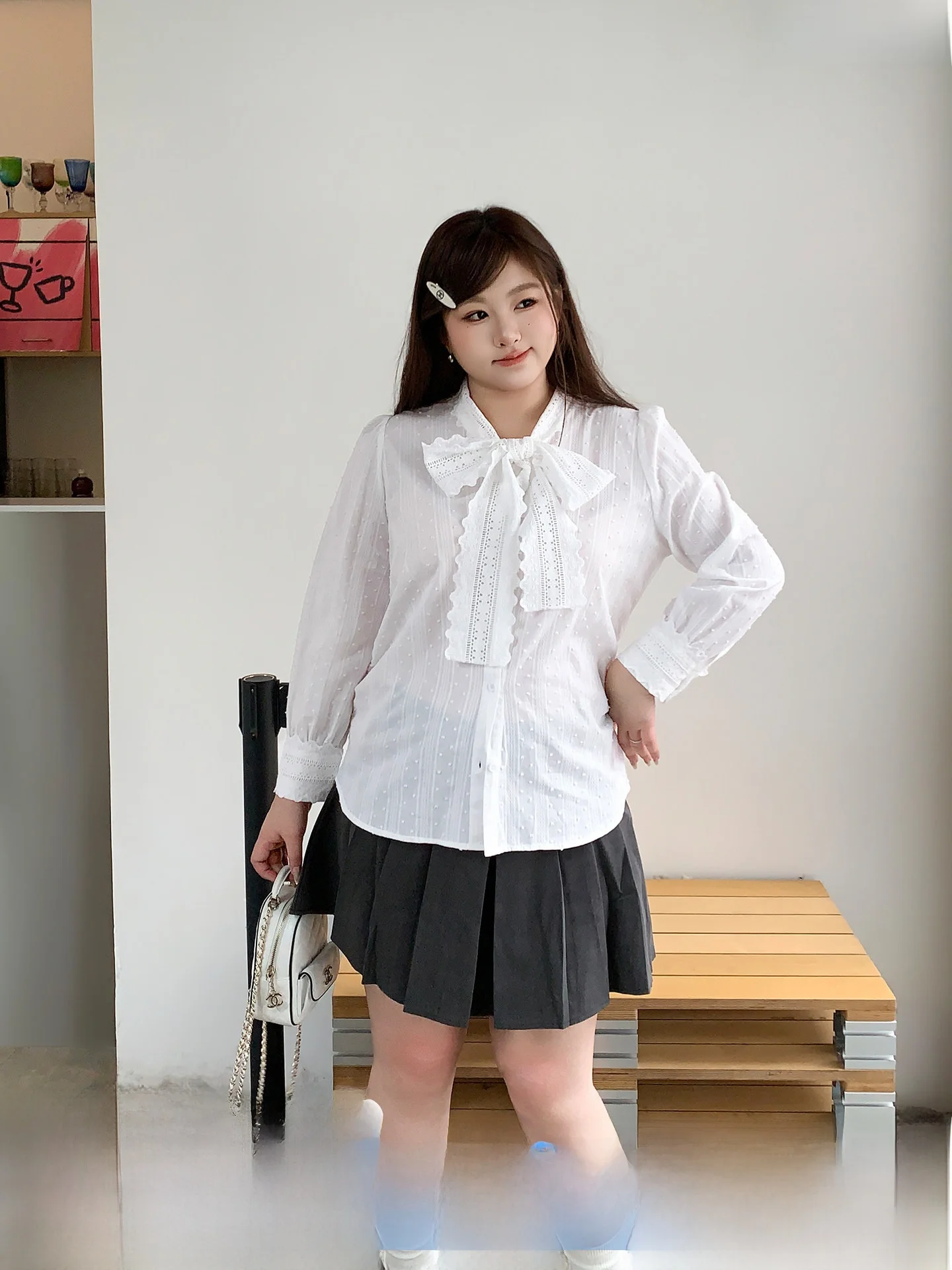 YUZI White Long Sve irt Lace Slim Fit Design Waist Cinching Large Size Women's Faion French Sle Knot Design
YUZI White Long Sve irt Lace Slim Fit Design Waist Cinching Large Size Women's Faion French Sle Knot Design
