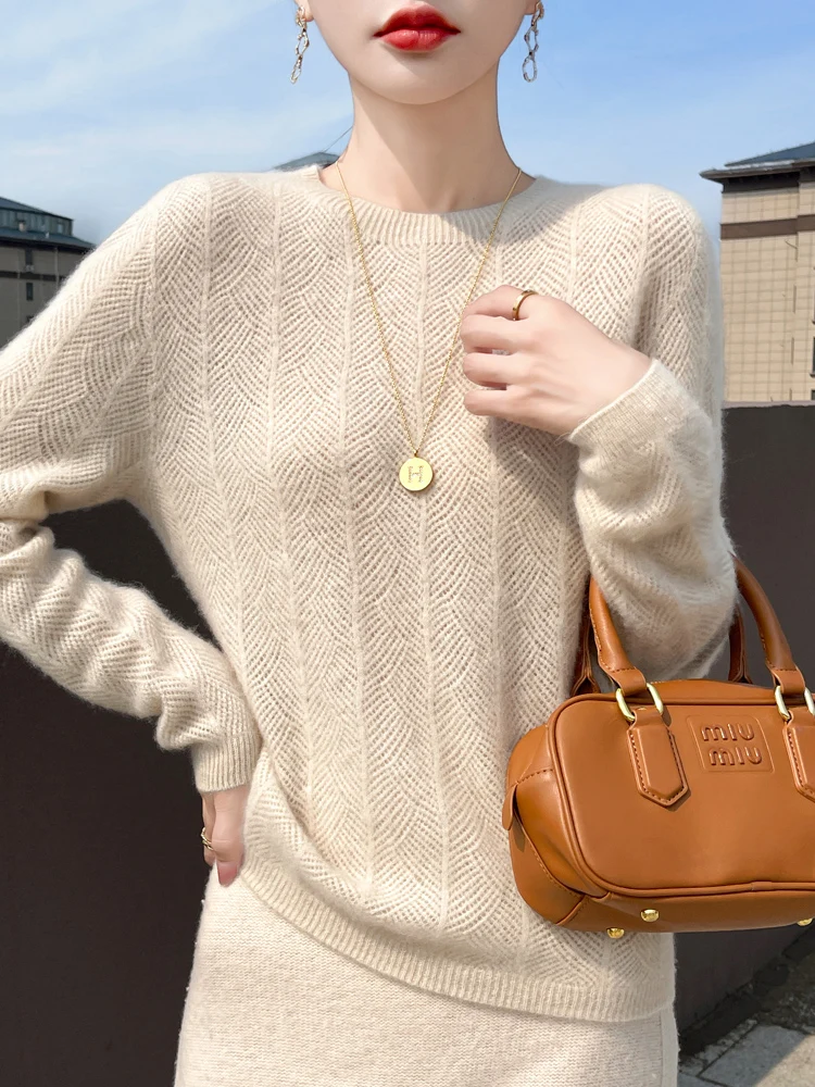 2024 Women Autumn Winter O-neck Long Sleeve Pullover Hollow Out Cashmere Sweater 100% Merino Wool Knitwear Casual Loose Tops
2024 Women Autumn Winter O-neck Long Sleeve Pullover Hollow Out Cashmere Sweater 100% Merino Wool Knitwear Casual Loose Tops