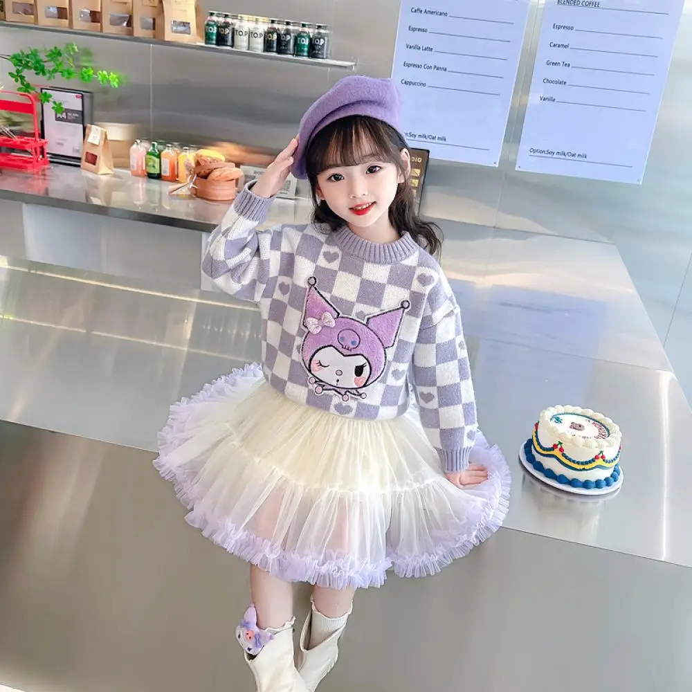 Кавайный свитер для девочек Sanrio Kuromi, сетчатая юбка, костюм из аниме мультфильма, свежая и милая форма Jk, осенне-зимняя детская одежда
Кавайный свитер для девочек Sanrio Kuromi, сетчатая юбка, костюм из аниме мультфильма, свежая и милая форма Jk, осенне-зимняя детская одежда
