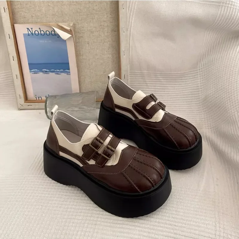 British Wind Muffin Thick Soles Increase Big Head Small Leather Shoes for Women Autumn Single Shoes New Mary Jane Loafers
British Wind Muffin Thick Soles Increase Big Head Small Leather Shoes for Women Autumn Single Shoes New Mary Jane Loafers