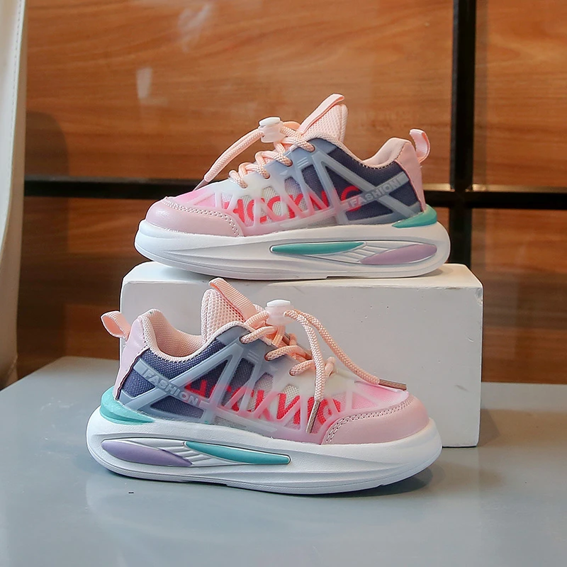 Обувь для девочек, новинка 2024, осенняя детская спортивная обувь на мягкой подошве, дышащая детская повседневная обувь для девочек среднего и большого размера
Обувь для девочек, новинка 2024, осенняя детская спортивная обувь на мягкой подошве, дышащая детская повседневная обувь для девочек среднего и большого размера