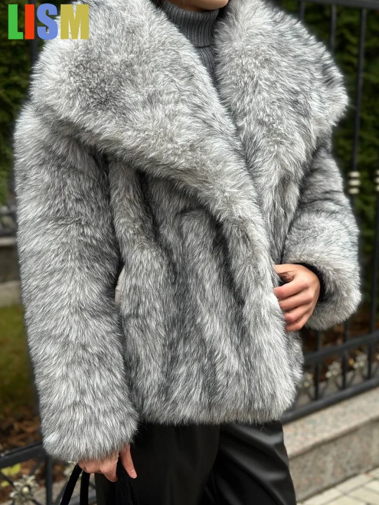 LISM 2025 Winter Fashion Warm Long Sleeves Lapel Coat Elegant Thicken Fur Coat For Women New Lady Faux Fur Coat Street jacket
LISM 2025 Winter Fashion Warm Long Sleeves Lapel Coat Elegant Thicken Fur Coat For Women New Lady Faux Fur Coat Street jacket